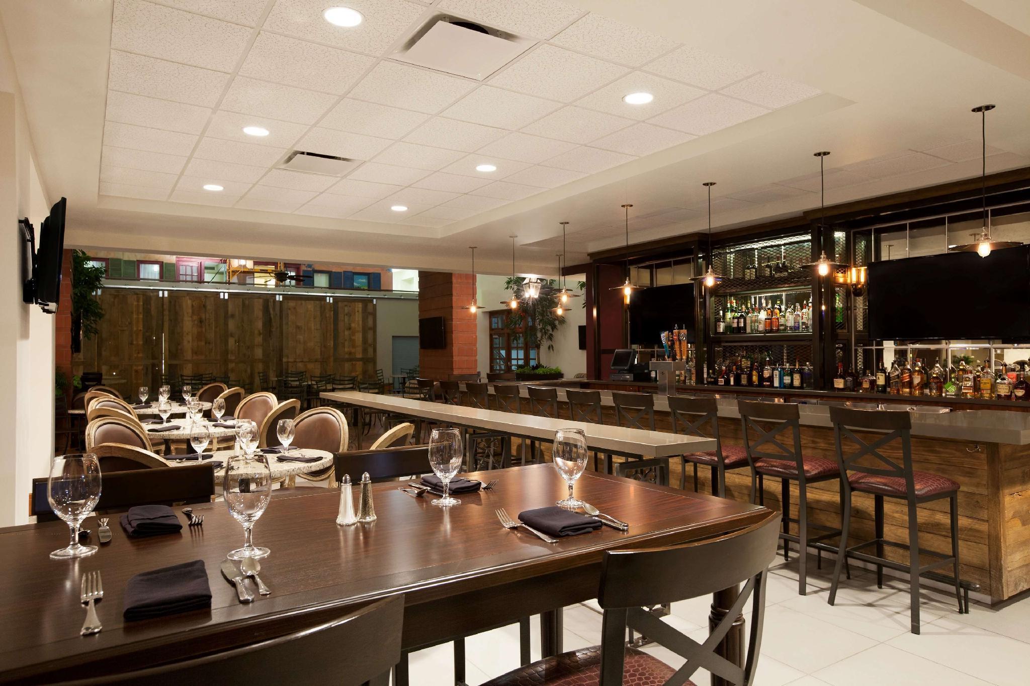 Embassy Suites By Hilton New Orleans Convention Center Bagian luar foto