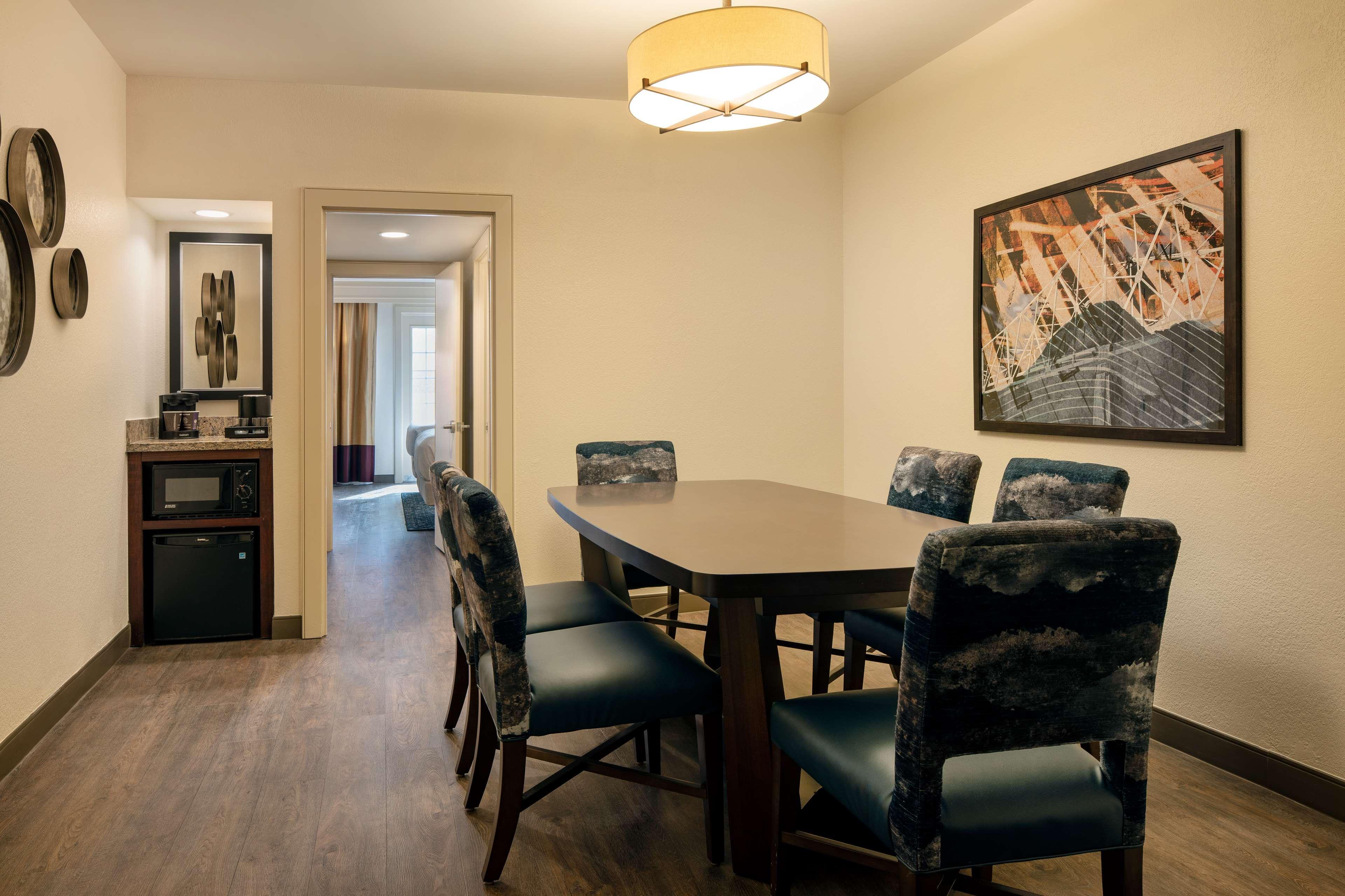 Embassy Suites By Hilton New Orleans Convention Center Bagian luar foto