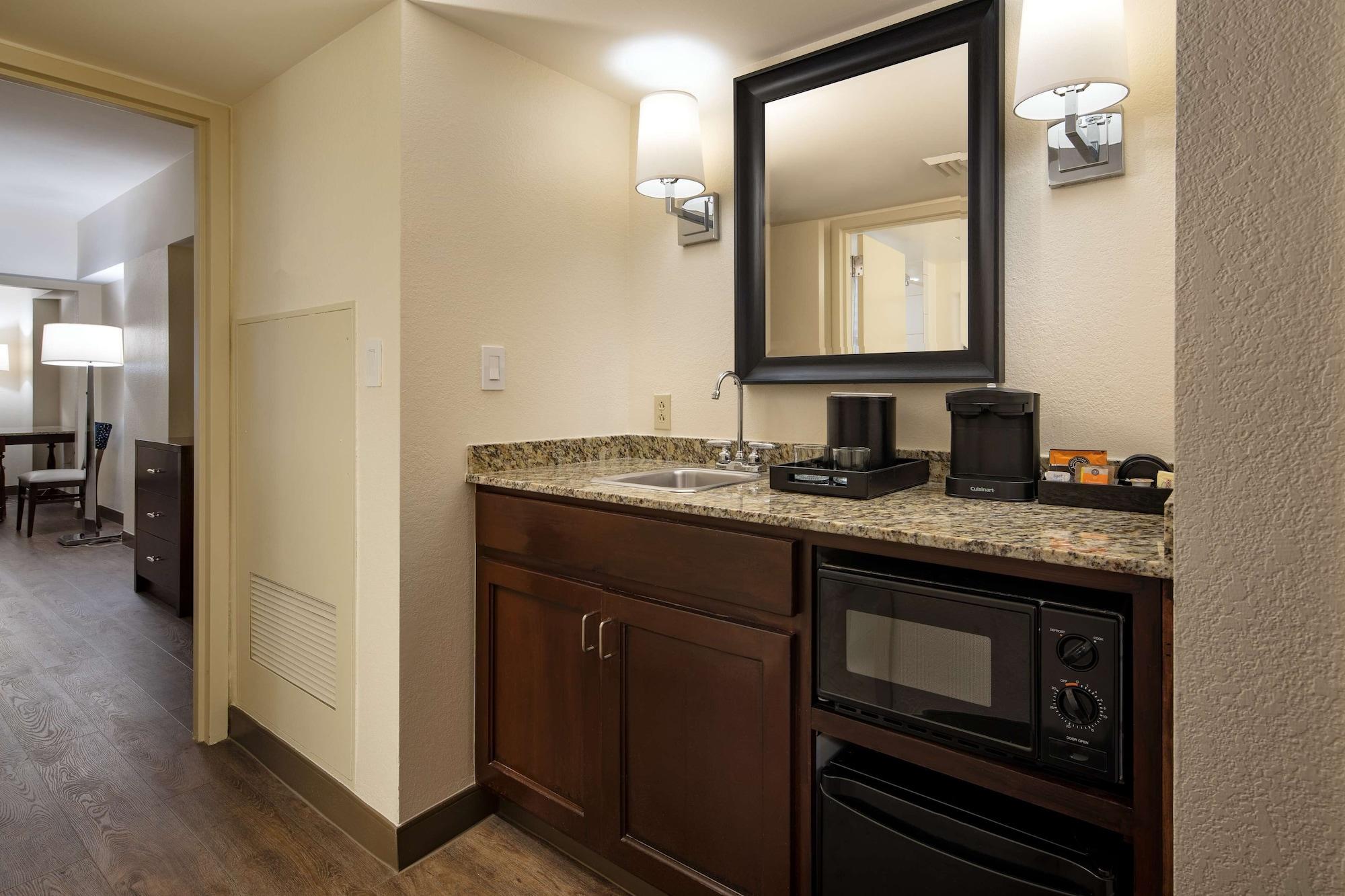 Embassy Suites By Hilton New Orleans Convention Center Bagian luar foto