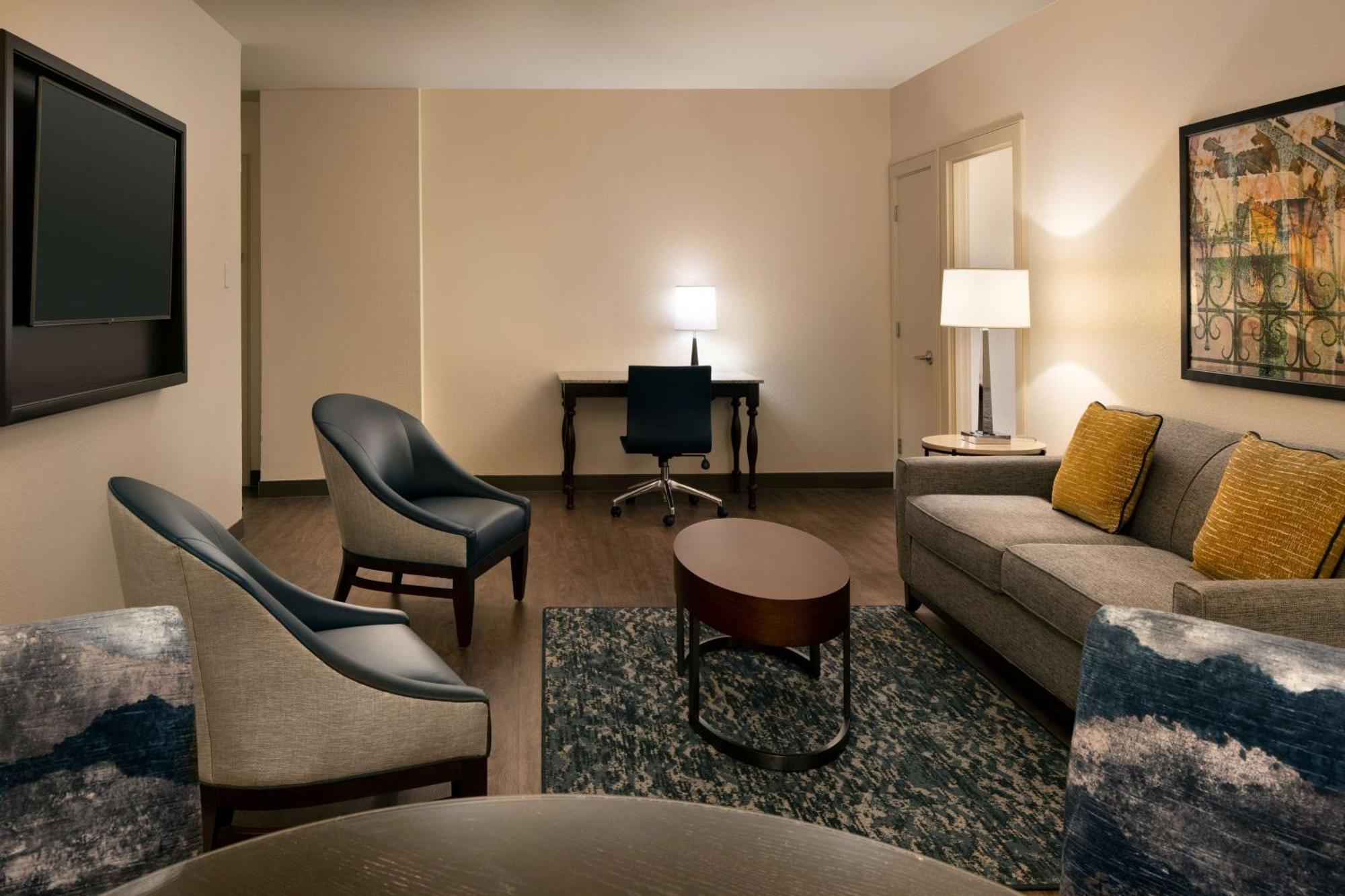Embassy Suites By Hilton New Orleans Convention Center Bagian luar foto