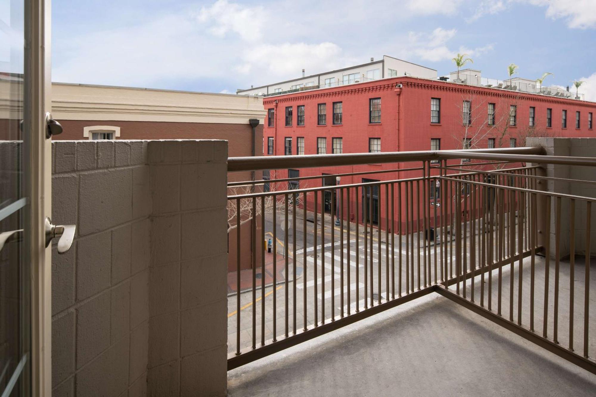 Embassy Suites By Hilton New Orleans Convention Center Bagian luar foto
