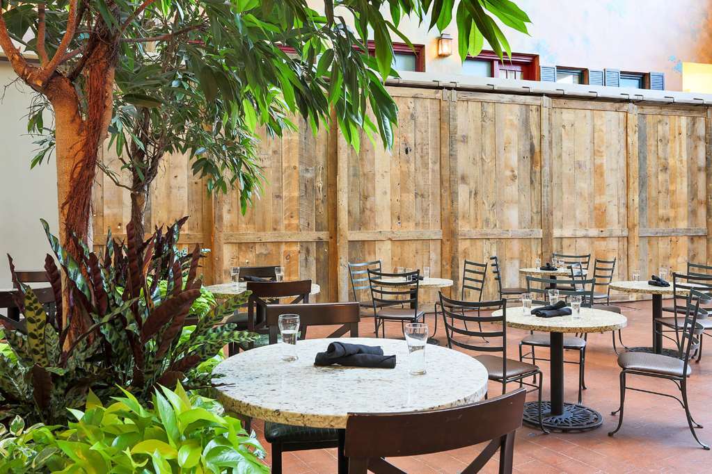 Embassy Suites By Hilton New Orleans Convention Center Bagian luar foto